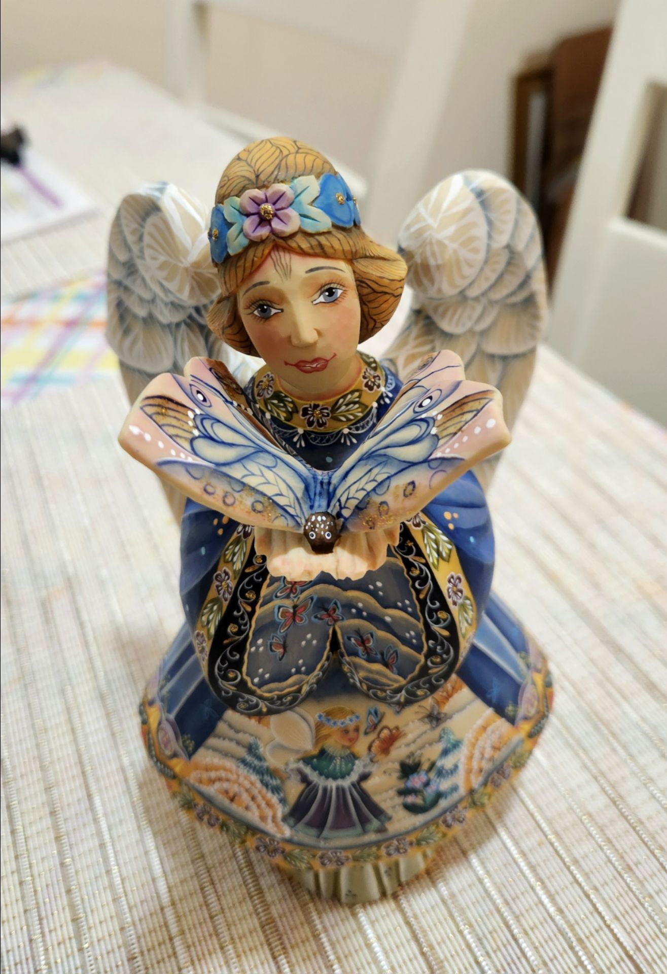 ANGEL FIGURINE