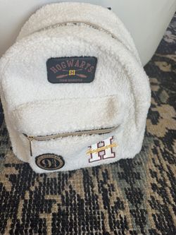 White Hogwarts Backpack 