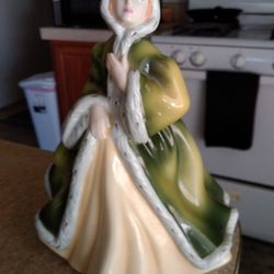 ROYAL DOULTON MADE IN ENGLAND PRETTY LADIES 
