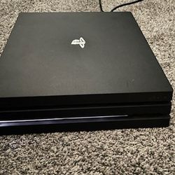 Play Station 4 ( PS4 ) 