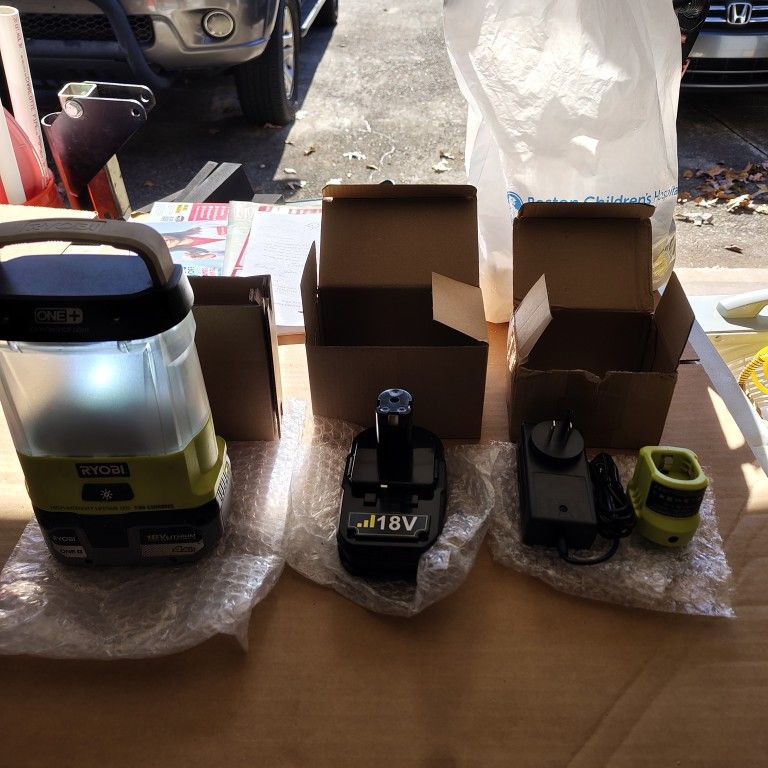Ryobi 18 volt 18V lantern 2 ah battery charger one+ one plus NEW