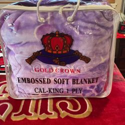 New Blanket Cal King 1 Ply Vary Nice For 30.00