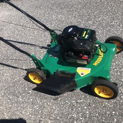 WeedEater side discharge push mower. (Delivery available, please read full ad.)