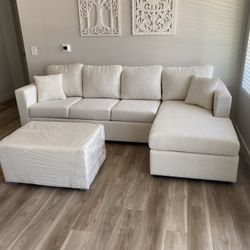 Cream Sectional With Free Ottoman ‼️new In Stock‼️