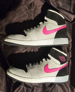 Nike Air Jordan 1 Retro High ‘Deadly Pink’