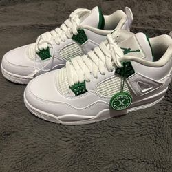 Jordan 4’s “Metallic Green”