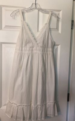Women’s size 8 Large white sundress