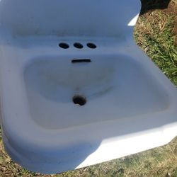 Cast Iron Wall Mounted Sink