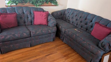 Vintage Broyhill Couch/Sofa and Loveseat, 3 Burgundy Pillows, Excellent Condition
