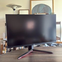 LG UltraGear Gamimg Monitor 27” 27gn850