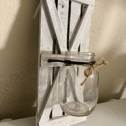 Barn Style Wall Decor With Mason Jar