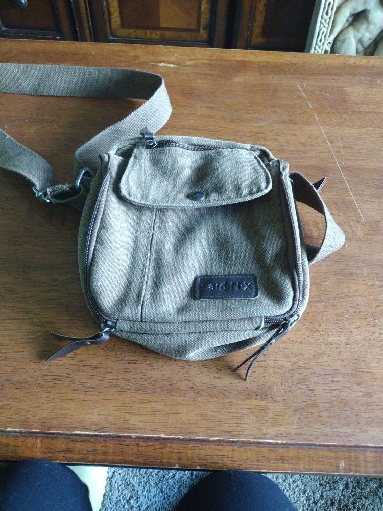 Card N.X Unisex Canvas Travel Bag Satchel Crossbody Messenger Bag Olive Green.