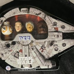 PEZ 4pc. Millennium Falcon Collector's Tin