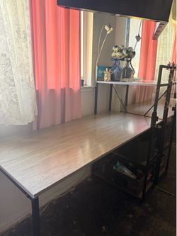 Desk w Shelves