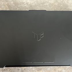 ASUS TUF Gaming A17 Ryzen 7 / RTX 4060 / 144Hz.