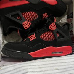 Jordan 4s