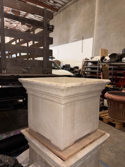 2 Large Square Architectural Planter – 21.5” x 21.5” x 21.5” – Drainage Included