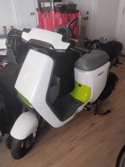 INNO-A ELECTRIC MOPED