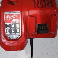 Milwaukee Rapid Charger
