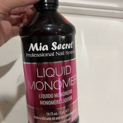 Mia Secret Monomer