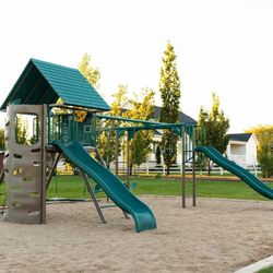 Lifetime 91080 Big Stuff Deluxe Swing Playset - New (Pickup Only)