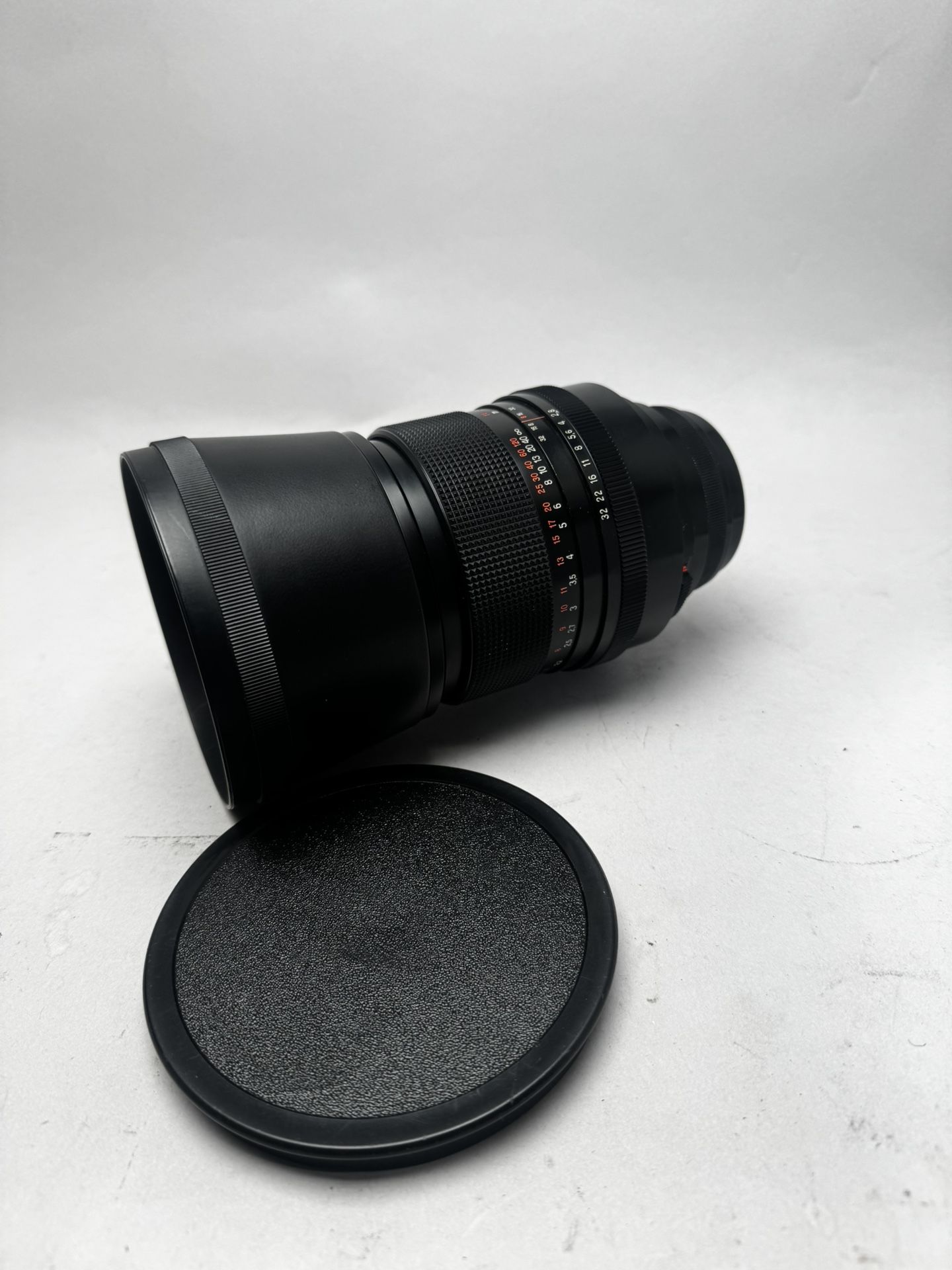 Carl Zeiss Jena DDR. Sonnar 180mm 2.8 Lens