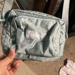 Supreme Shoulder Bag Color “Ice”
