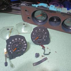 TE27 Speedometer And tachometer 