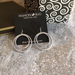 Elegant Round Earrings