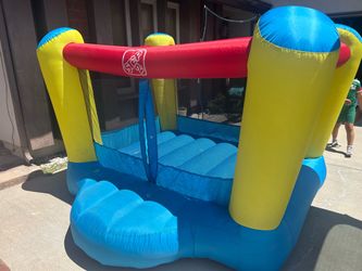Step 2 Bounce House with Air Pump
