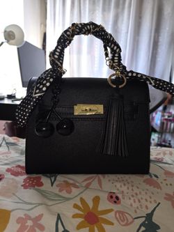 Small Purse 9.8 Inch. New Never Used. 