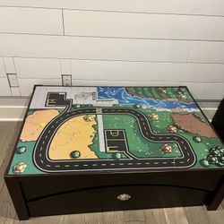 FREE Kids Train Table 47”x33”x16” (LxWxH)