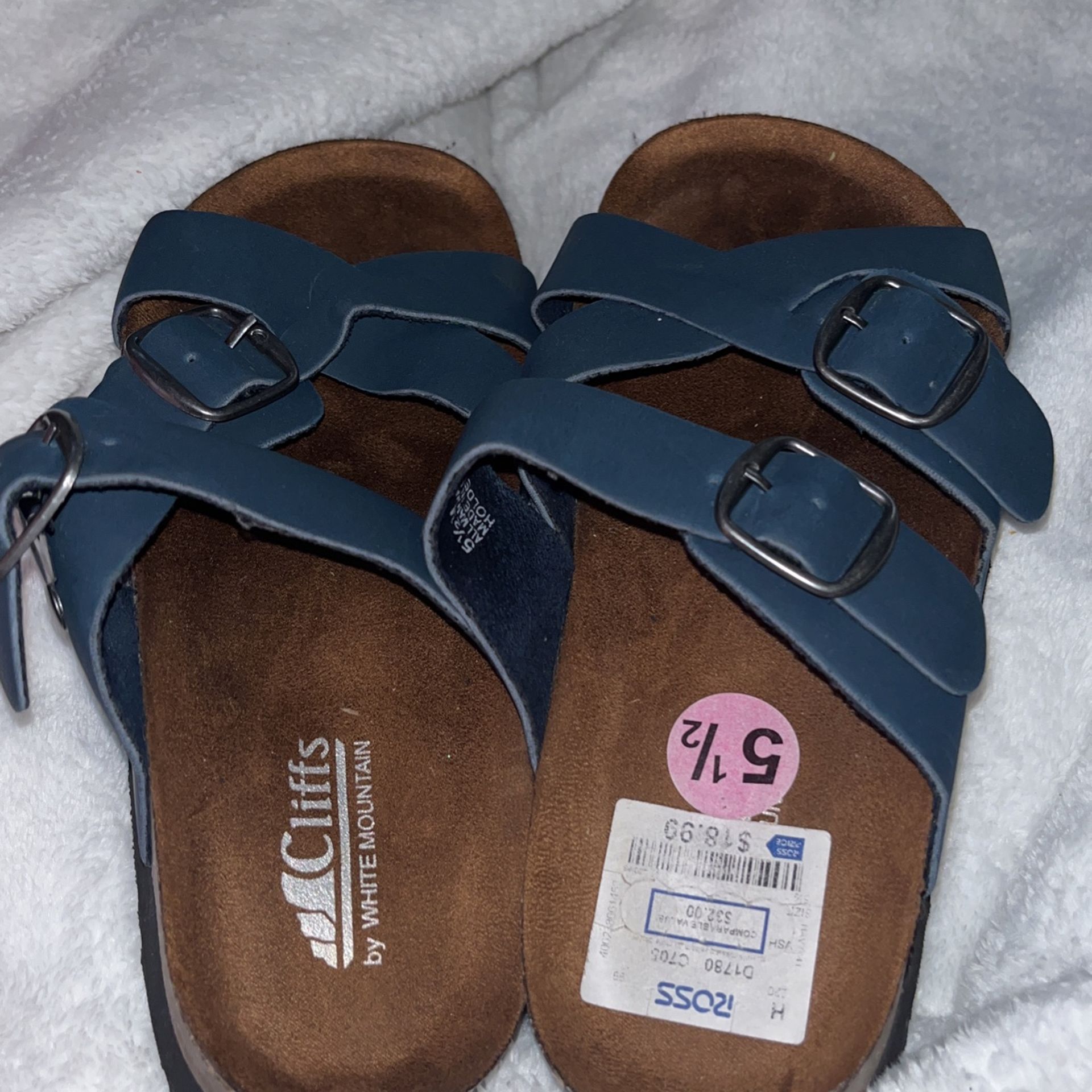 Cliffs by White Mountain