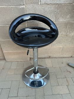 Bar stool