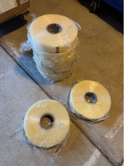 9 rollos grandes de tape commercial pido $15 por rollo  9 big rolls tape asking $15 each commercial