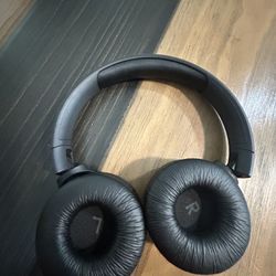 JBL Beats  Black