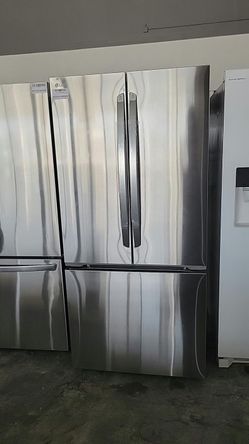 LG French Door Fridge 33" – Stainless, Bottom Freezer, ThinQ