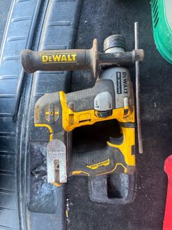 Dewalt 5/8 SDS Plus rotary hammer