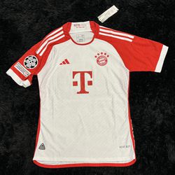 Bayern Munich Thomas Muller #25 Soccer Jersey 