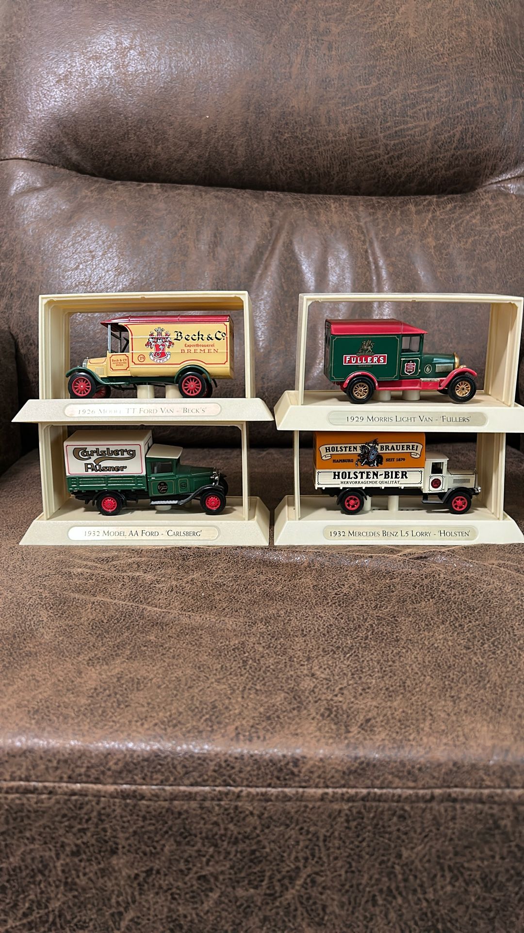 Vintage Beer Delivery Die cast Trucks (4)