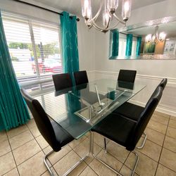 Glass Dinning Table 