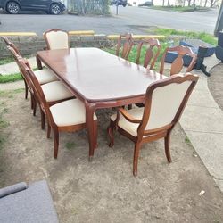 Beautiful  Dining Set  With 8   Set