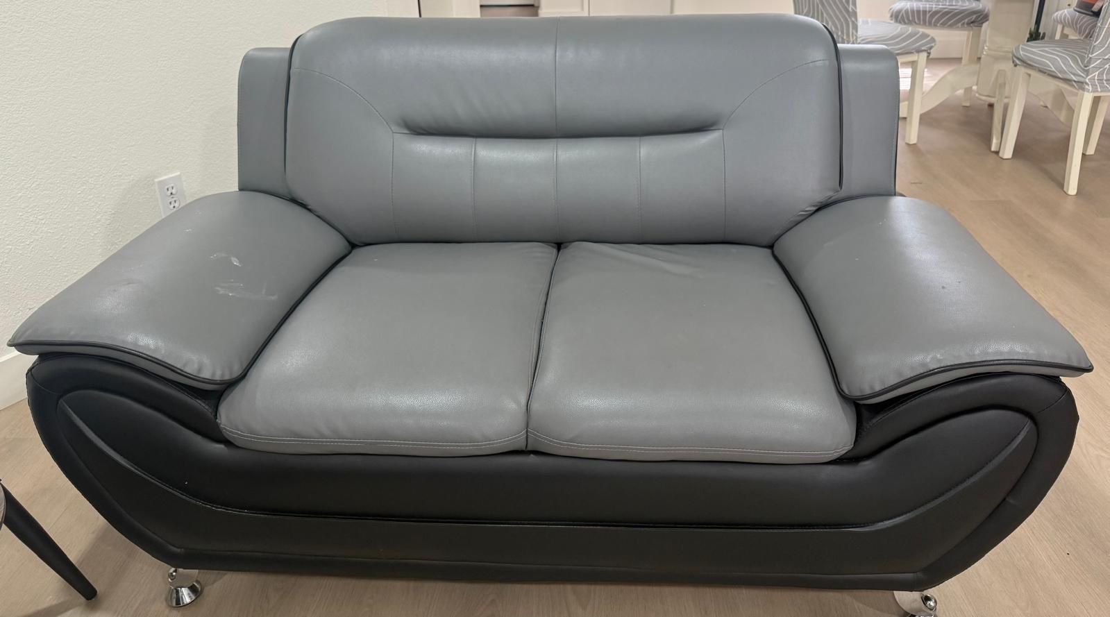 For Sale: Matching Sofa & Loveseat Set – Pillow-Top Comfort