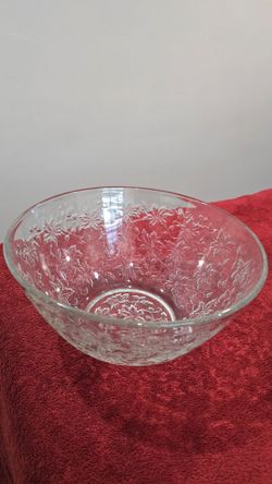 Princess House Fantasia Large Bowl $43.00