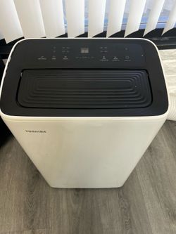 Brand new! 8000 BTU Portable AC Cools 350 sq. ft. with Dehumidifier and Remote Control in White
