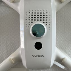 Yuneec Breeze Flying Camera Compact Smart Drone Ultra High Definition 4K Video