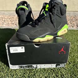 Jordan 6 Retro Electric Green VDNS SIZE : 9.5 $100 or best offer 