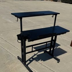 Standing Desk Like New $40