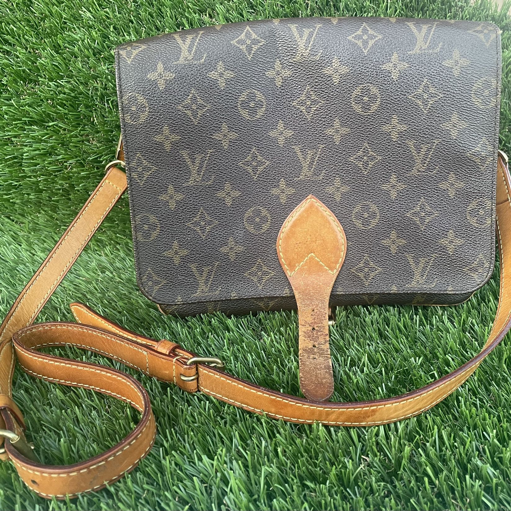 Red Crossbody LV Bag for Sale in Turlock, CA - OfferUp