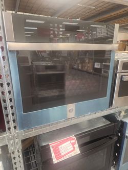 Going Out Of Business Sale GE 30 inch Single Wall Oven Stainless Steel